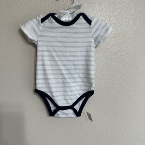 NWT 7 For All Mankind white short sleeve onesie (6-9 months) unisex